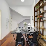 Home4U Duplex By The Cathedral