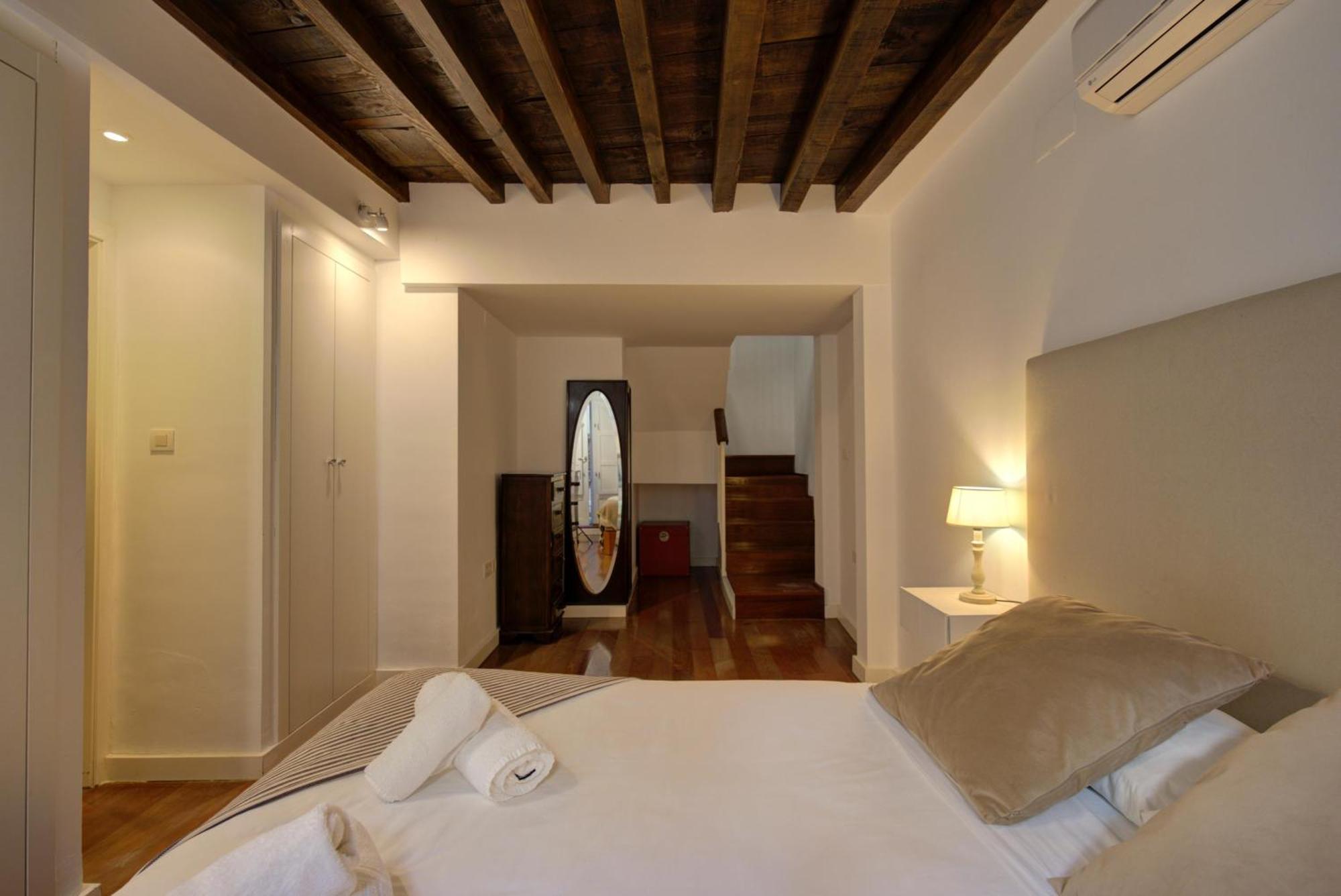 Apartamento Home4u Duplex By The Cathedral *