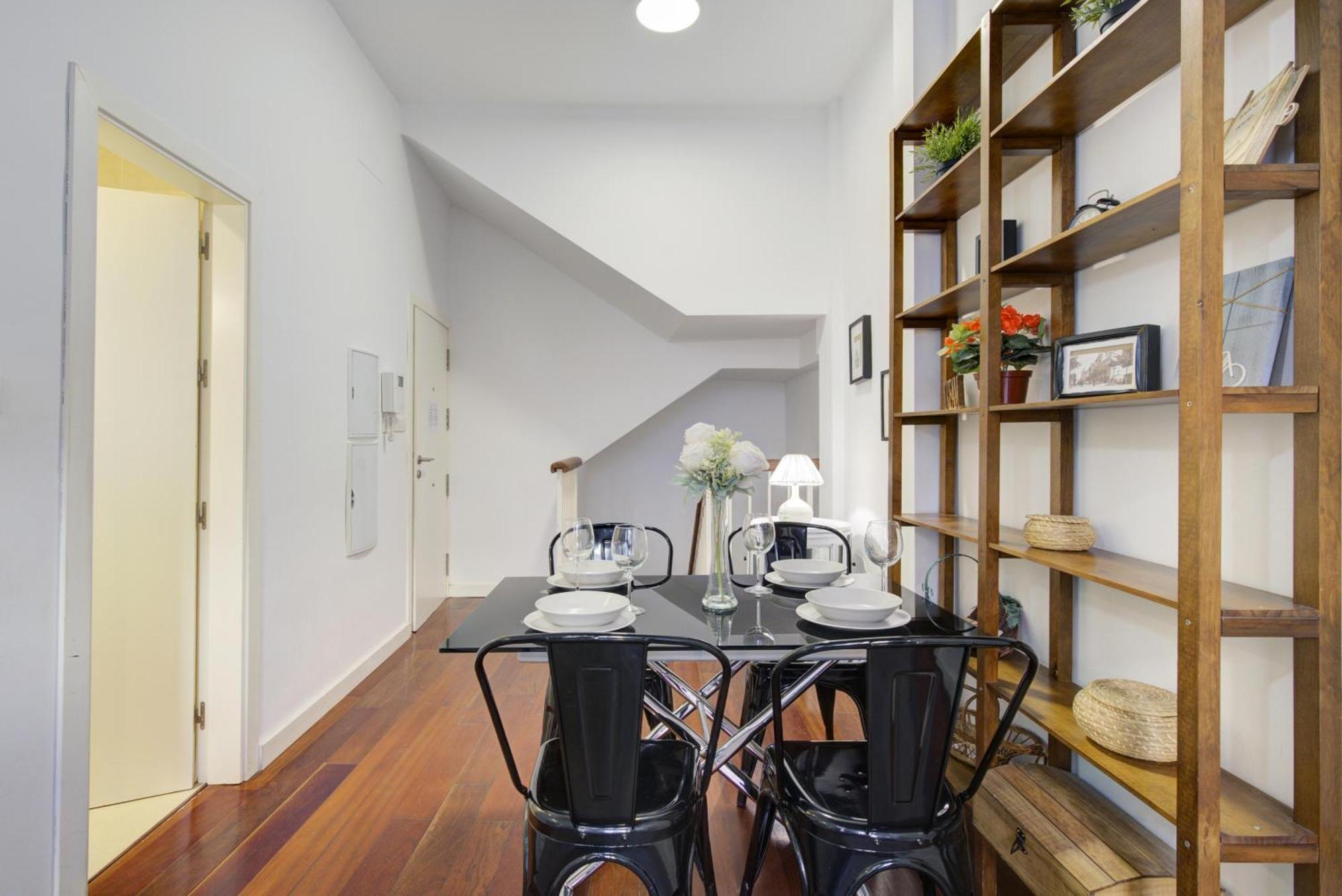 Home4u Duplex By The Cathedral *